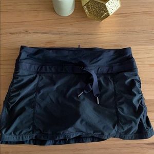 Lululemon tennis skirt skirt short sz 4